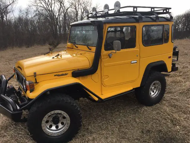1981 yellow fj40!