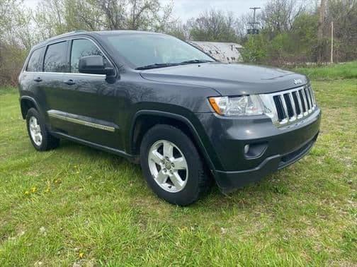 2011 jeep grand cherokee laredo in saginaw, michigan