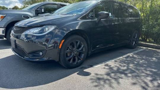 2019 chrysler pacifica touring plus