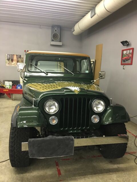 jeep cj7 golden eagle