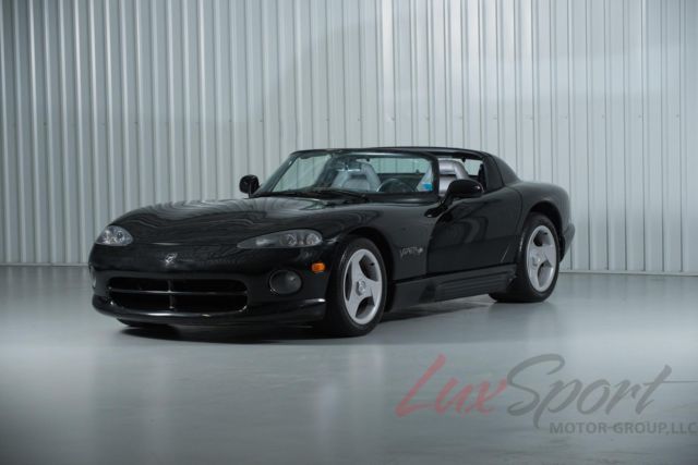 1994 dodge viper rt/10 black/grey 6-speed only 5,000 original miles pristine!!!!