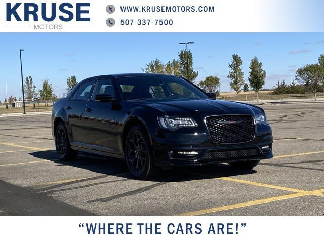 2021 chrysler 300 s