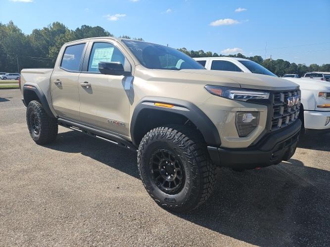 new 2024 gmc canyon 4wd at4x