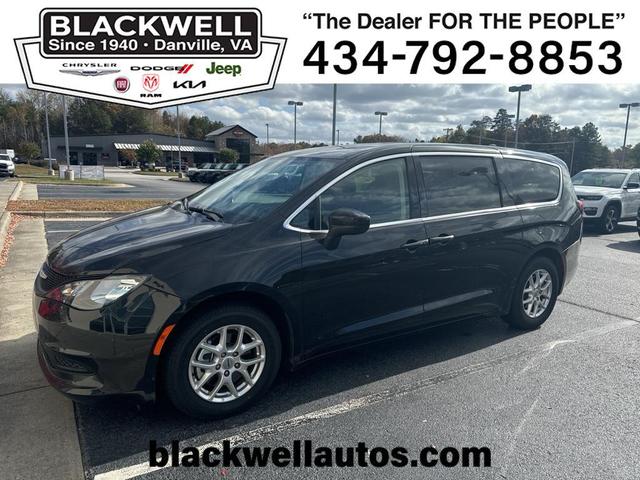2022 chrysler voyager lx