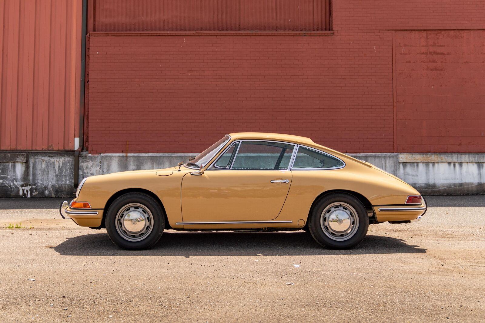 1967 porsche coupe 1 6 liter flat four cylinder engine