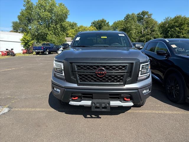 2023 nissan titan pro-4x