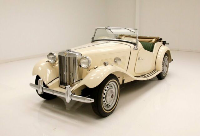1250cc 4-cylinder/frame off restored/excellent paint/canvas top & side panels