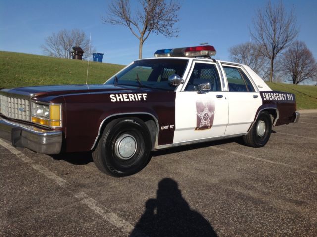 1986 ford crown victoria ltd retired police car, police interceptor