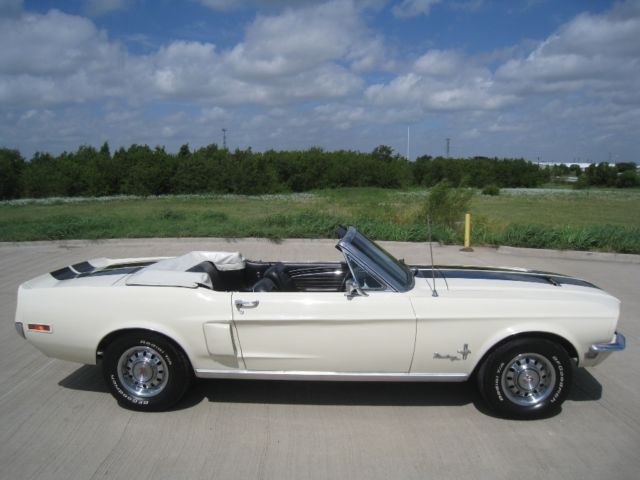 1968 ford mustang convertible restomod v8 auto w/ disc brakes & powersteering