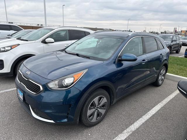 2017 kia niro lx