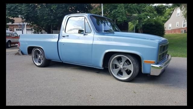 fresh build-5.3l v8-air-ready to drive and enjoy-beautiful truck-must see unit!