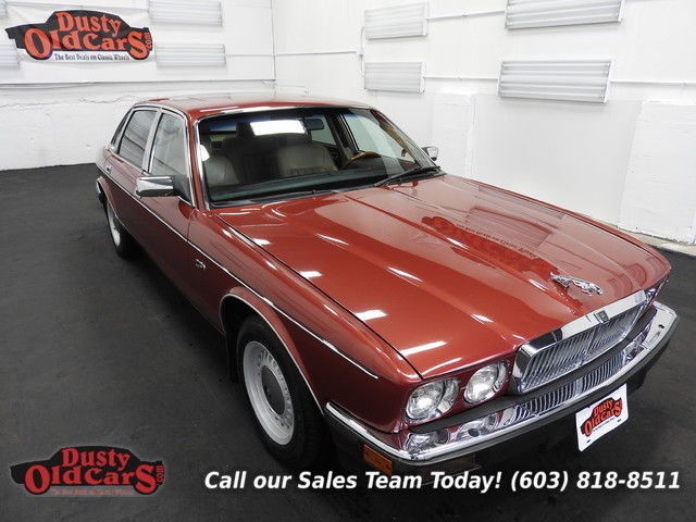 1989 red runs drives body inter vgood 3.6l i6 4 spd auto!