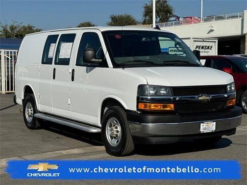 2022 chevrolet express 2500