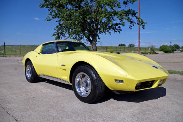 1974 chevrolet corvette coupe, t tops, cd player, 5.7l v8 engine, automatic!