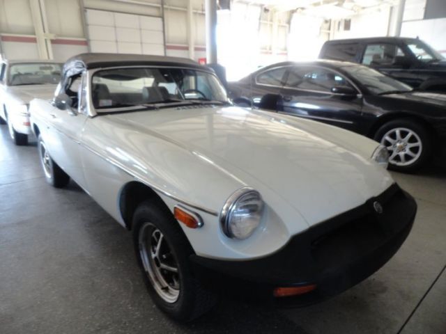 1976 mg mgb roadster donated to michigan public radio/npr