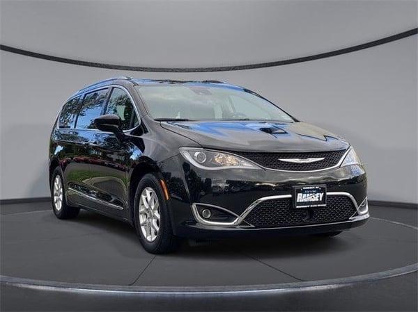 2020 chrysler pacifica in hartford, wisconsin