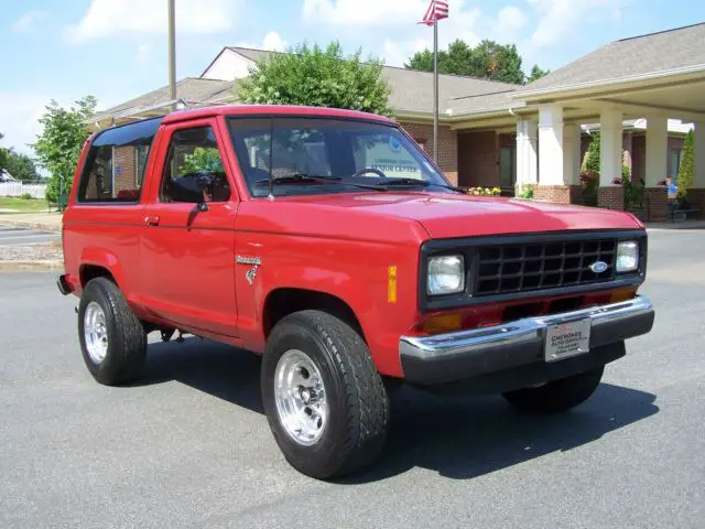 neat-clean-bronco-stock-rock-solid-red-4wd-alloys-fuel-inj-2.9l-v6-suv-wagon-rig