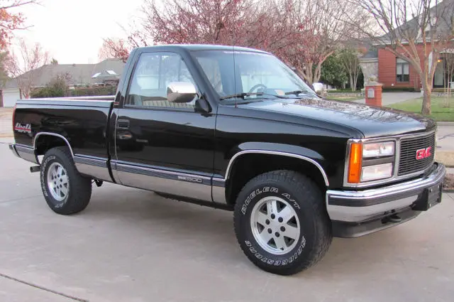 1990 gmc 4x4 pickup low miles black on black like z71 short bed