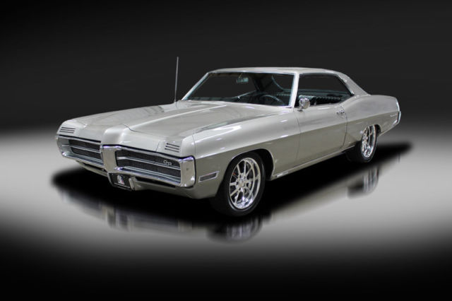 1967 pontiac grand prix custom. special car. 400 v8. ac. budnik wheels. wow!