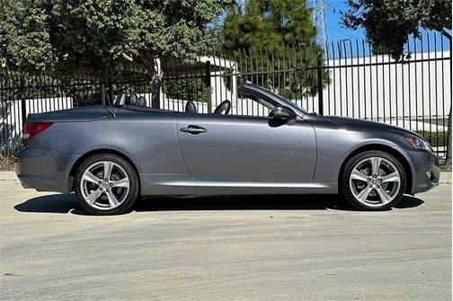2014 lexus is 250c base in san buenaventura, california