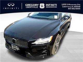 2024 Volvo S60 b5 core dark theme