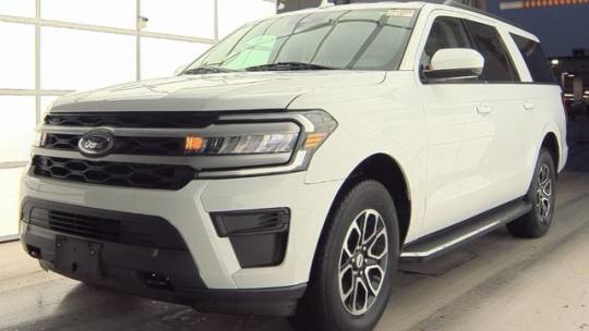2022 ford expedition max xlt