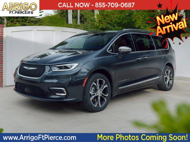 2022 chrysler pacifica touring l