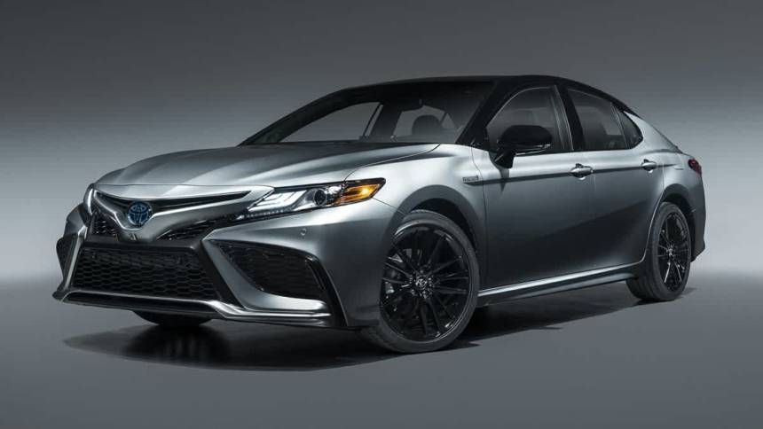 2022 toyota camry hybrid xse