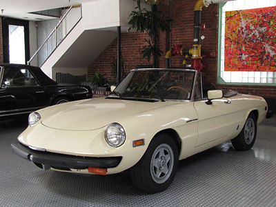 1982 alfa romeo spider veloce - ivory
