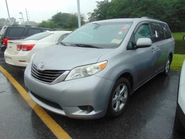 2011 toyota sienna le 8-passenger le 8-passenger 4dr mini-van v6 for sale in dover, delaware
