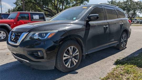 2017 nissan pathfinder sv