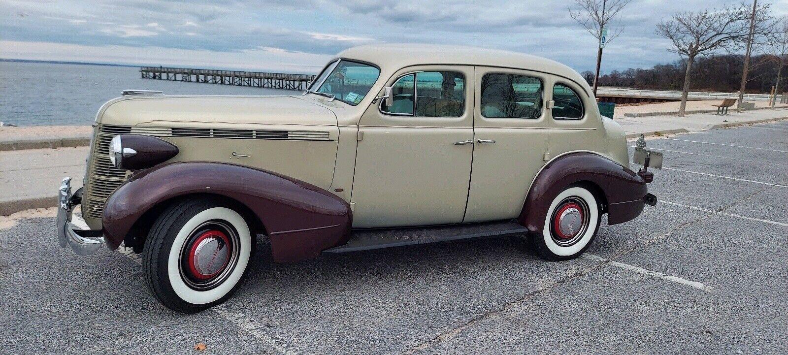 1937 pontiac deluxe six 222cid il6 and a 3 speed manual transmission matching numbers