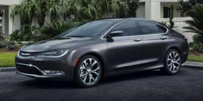 used 2015 chrysler 200 sedan in west allis, wi