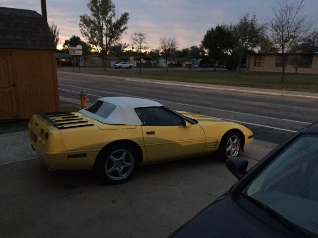 1992 chevrolet corvette convertible 2-door 5.7l