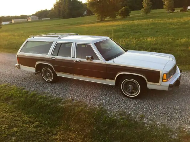 1988 ford country squire lx station wagon