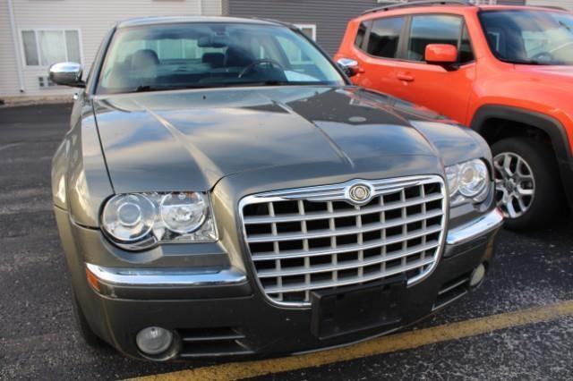 2010 chrysler 300c