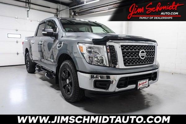 2017 nissan titan in chicago, illinois