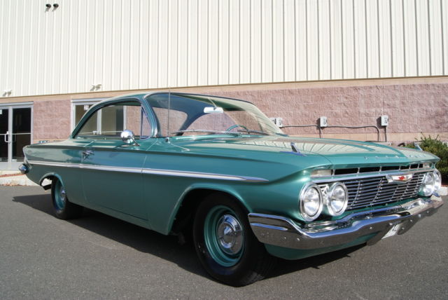 1961 chevrolet bel air base hardtop 2-door 6.7l bubble top 409 cu. in. 4 speed