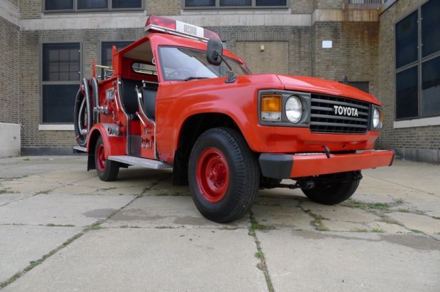 1983 toyota land cruiser fj61 fire truck m-fj61v-kch