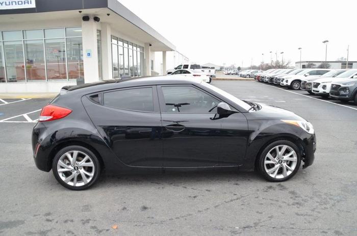 2016 hyundai veloster base 3dr coupe 6m w/yellow accent interior for sale in beryl, arkansas