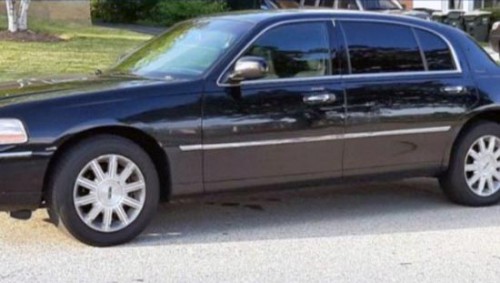 2011 lincoln towncar executive l for sale in illinois by owner