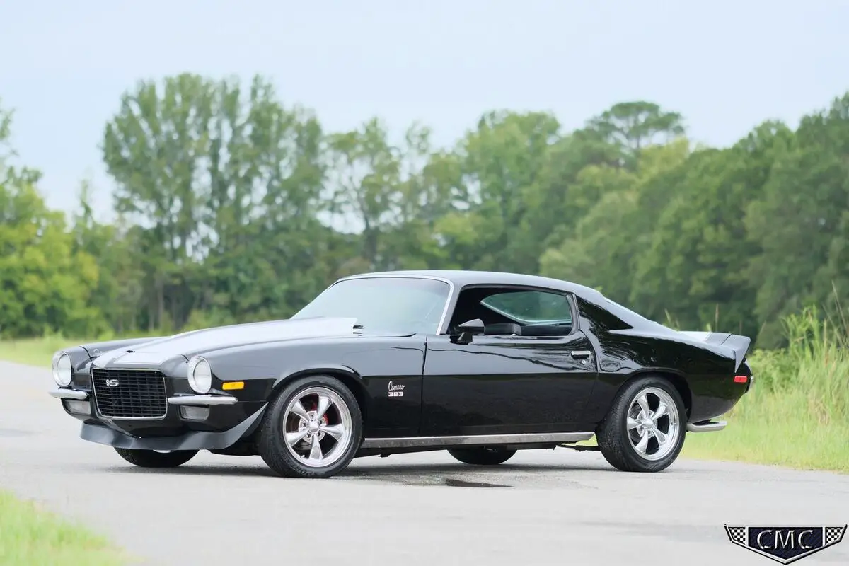 1970 camaro rs/ss split bumper custom383 4spd black dakota gauges restored