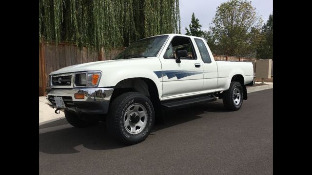 1992 toyota pickup sr5 4x4 078,000 miles