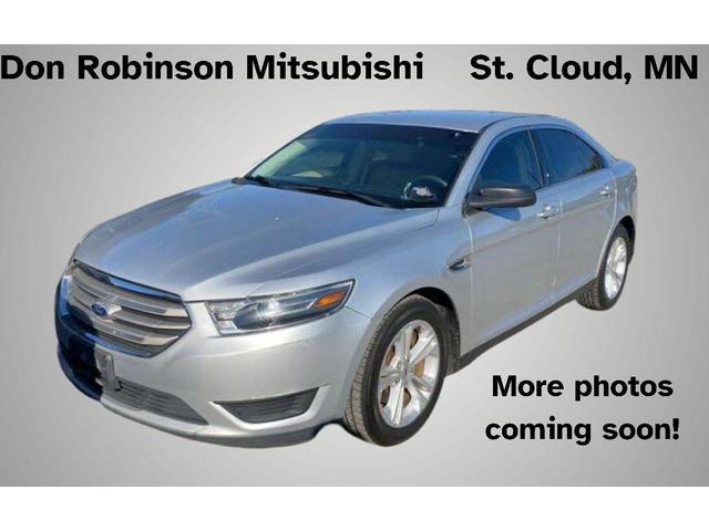 2016 ford taurus se