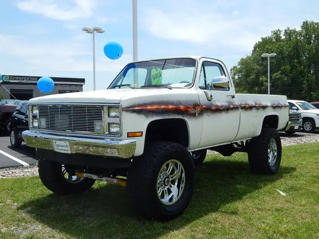custom - head turner c/k 20 silverado must see all the pictures