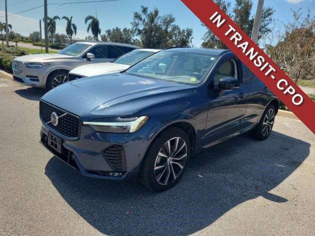 2023 volvo xc60 b5 plus dark theme