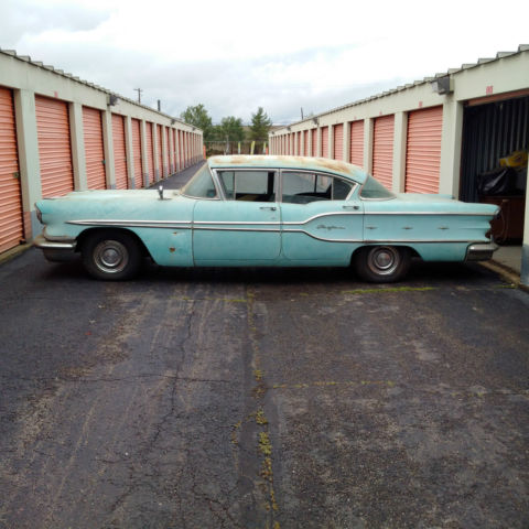 1958 pontiac chieftain 4-door