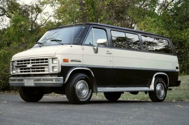 1986 chevrolet beauville 6.2l detroit diesel rare g20 van no reserve