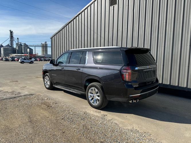 used 2023 chevrolet suburban premier