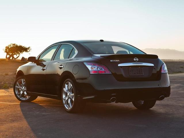 2012 nissan maxima s
